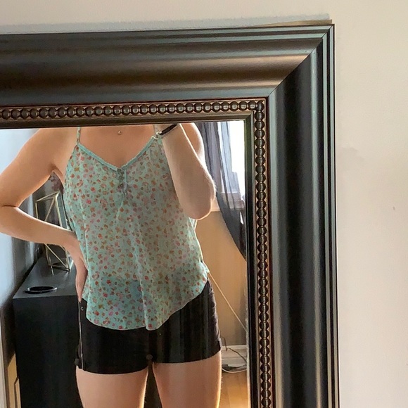 Garage floral top - Picture 1 of 6